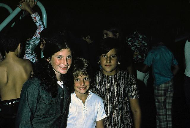 09 22298 1970s 02 Kroll Family a004