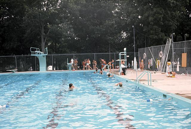 09 22298 1970s 02 Kroll Family a032
