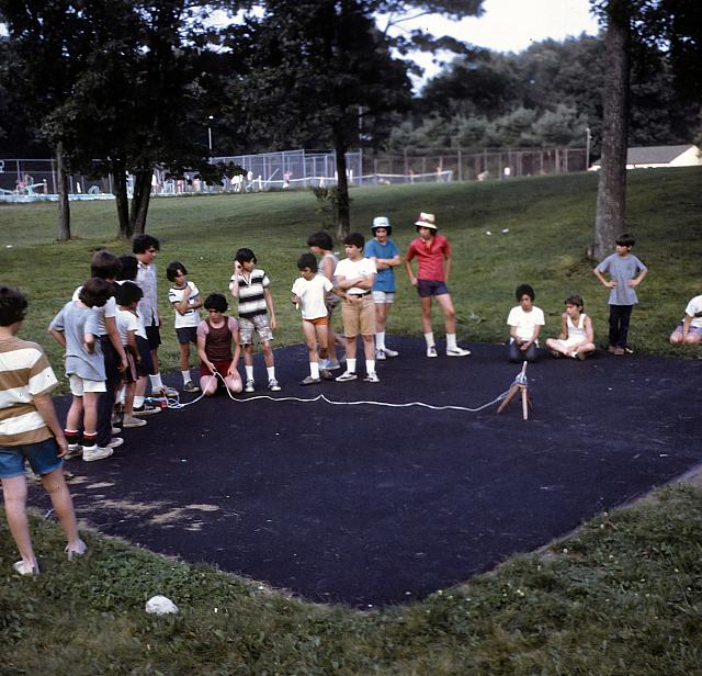 09 22298 1970s 02 Kroll Family a047