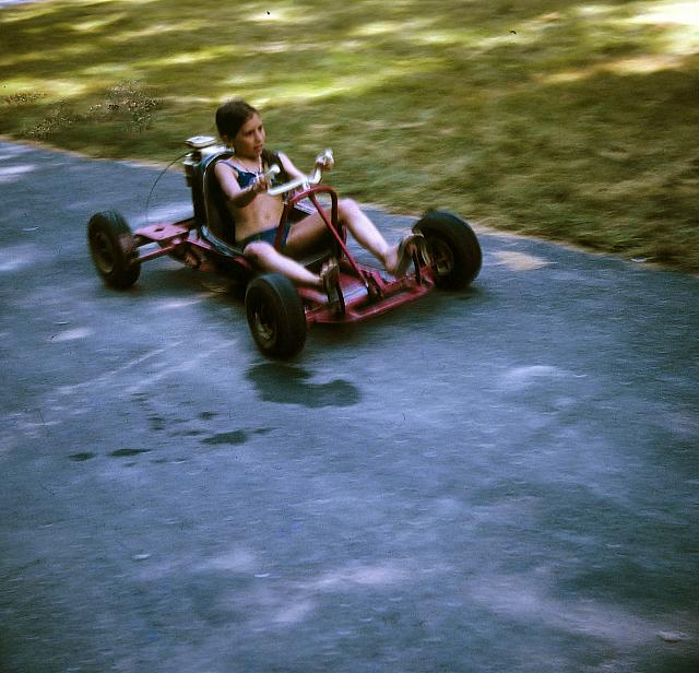 09 22298 1970s 02 Kroll Family a050