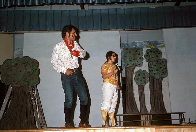 10 22298 1970s 02 Kroll Family c041