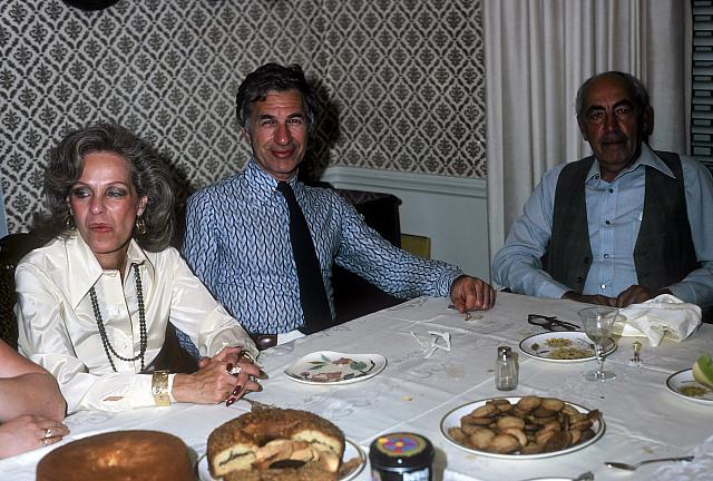 11 22298 1970s Kroll Family b003