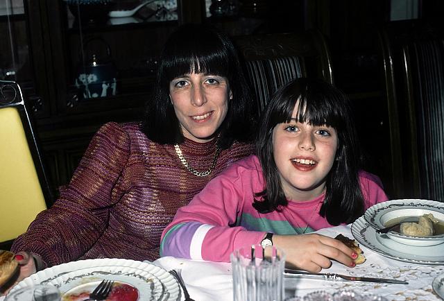 12 22298 1970s Kroll Family d036