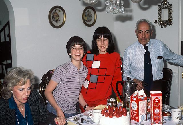 12 22298 1970s Kroll Family d038