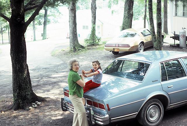 14 22298 1970s 02 Kroll Family e020