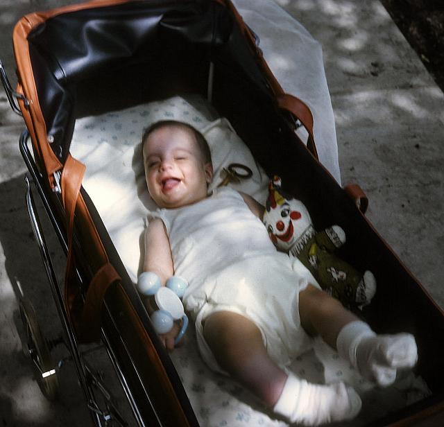 14 22298 1970s 02 Kroll Family e036