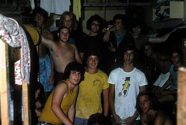15 22298 1970s Kroll Family b006