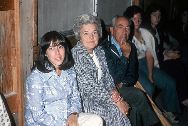 15 22298 1970s Kroll Family b025