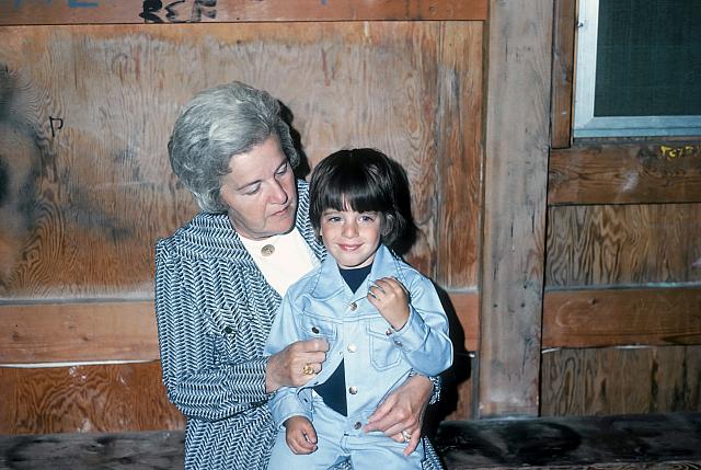 15 22298 1970s Kroll Family b040