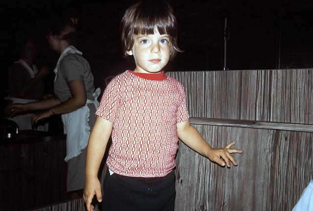 16 22298 1970s 02 Kroll Family c003