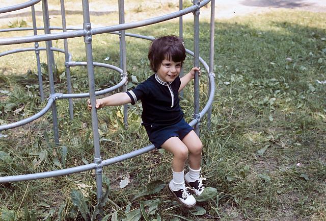 16 22298 1970s 02 Kroll Family c005