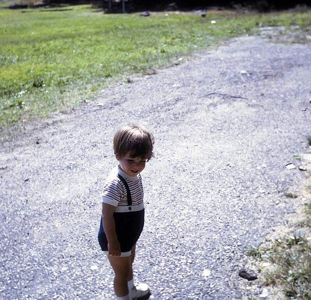 16 22298 1970s 02 Kroll Family c037