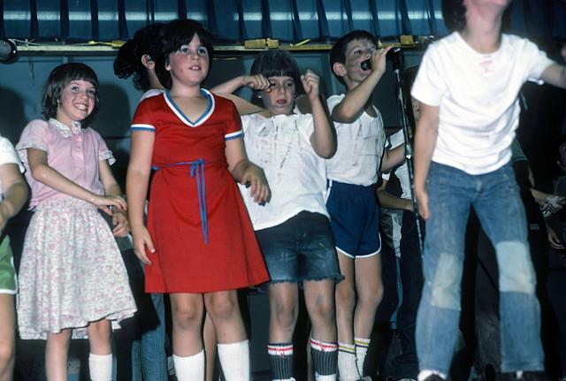 18 22298 1970s 02 Kroll Family e014