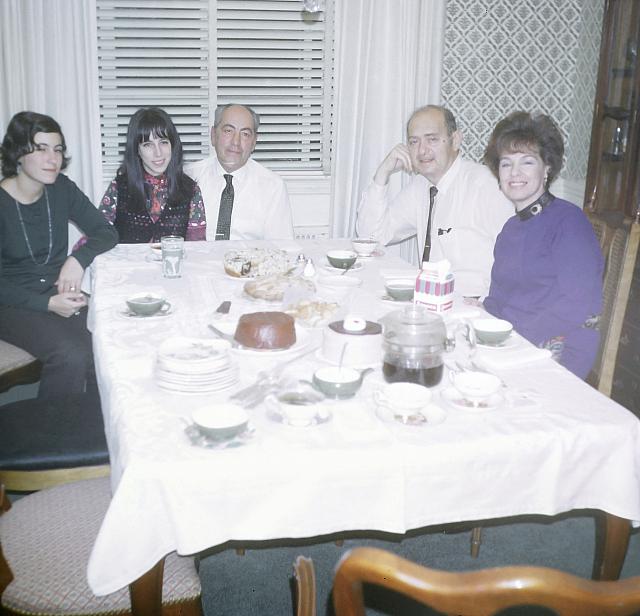 37 22298 Kroll Family Shots q038