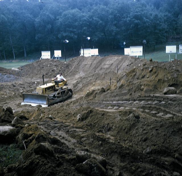 24 22298 1969 Pool Construction g012
