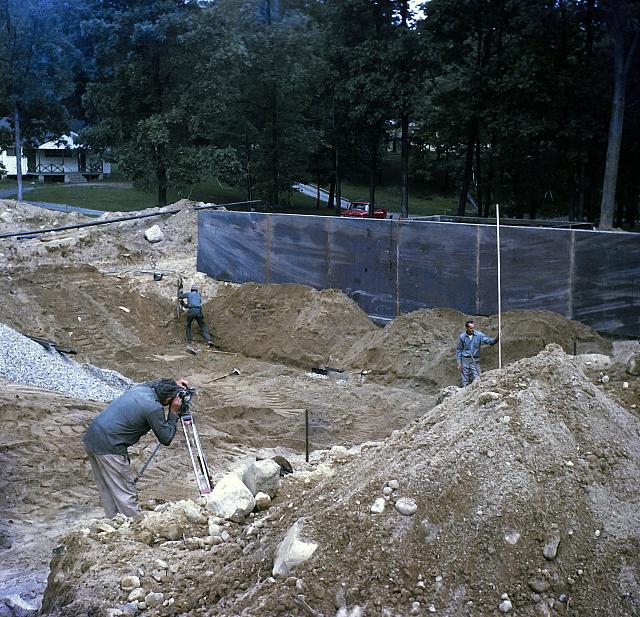 24 22298 1969 Pool Construction g016