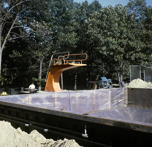 24 22298 1969 Pool Construction g029
