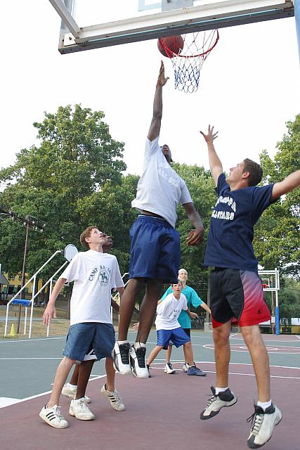 Basketball052 RJ