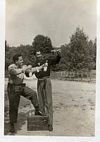 img082