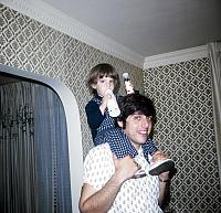 16 22298 1970s 02 Kroll Family c044